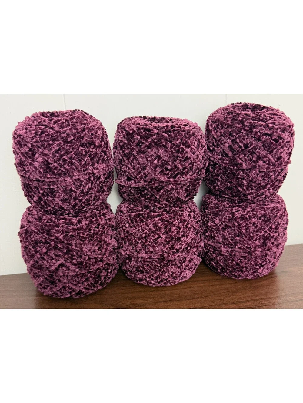 Reclaimed Poly Velvety Chenille Yarn Worsted 812 Yds Burgundy 376g 6 Cakes